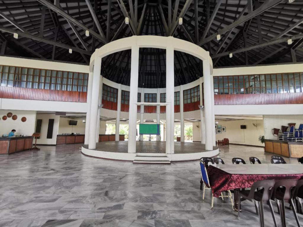 Oyo 89972 Borneo Paradise Beach Hotel Kota Kinabalu Exterior foto