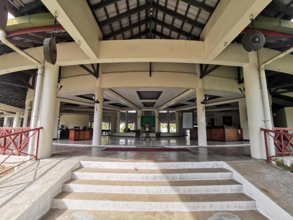 Oyo 89972 Borneo Paradise Beach Hotel Kota Kinabalu Exterior foto
