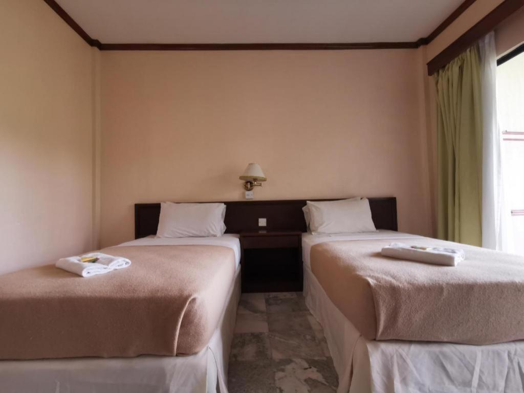 Oyo 89972 Borneo Paradise Beach Hotel Kota Kinabalu Exterior foto