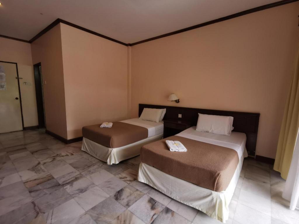 Oyo 89972 Borneo Paradise Beach Hotel Kota Kinabalu Exterior foto